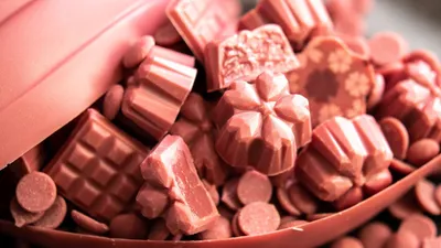 How to Make Ruby Chocolate RB1 Chocolate  Bonbon and Raspberry Ganacheのサムネイル