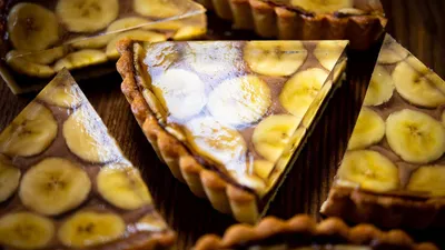 How to make "Chocolate & Banana Jelly Tart Cake"のサムネイル