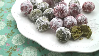 Rice Flour Cookies 苺と抹茶の米粉クッキー さくほろっ♪のサムネイル