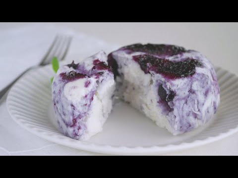 【レンジで3分♪ブルーベリーを抱き込んだ米粉のパン】ぐるぐる混ぜてチンするだけ| Blueberry rice flour breadのサムネイル