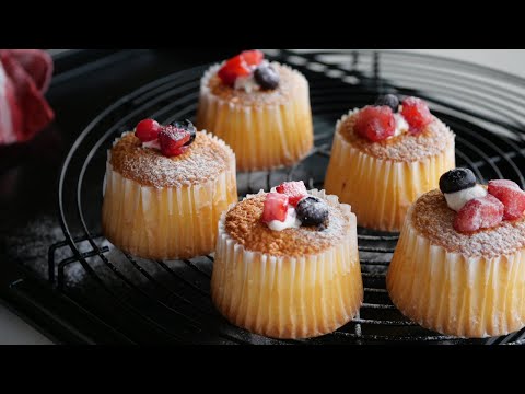 【年末末年始や、クリスマスに♡オイルでふわふわカップケーキ】「食べやすさが自慢♪」| Easy Fluffy and moist Cakesのサムネイル