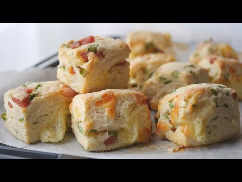 ふかふか軽い焼き上がり!朝ごぱんにも♡スライスチーズと葱とウィンナーのスコーン | "Delicious! Scone with Cheese, Green onions, and Sausage."のサムネイル