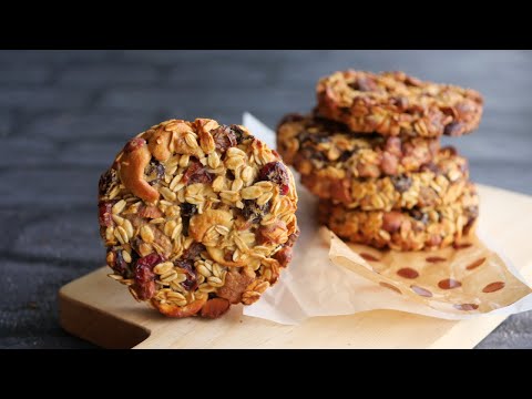 【1枚で満足♡米粉とオートミールのナッツとドライフルーツのクッキー】優しい味わい  | Rice flour and oatmeal cookiesのサムネイル