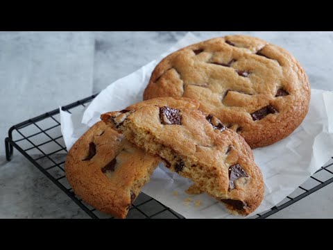 【絶品♡スタバ風♪米粉のチョコチャンククッキー】 Rice flour Chocolate Chunk Cookiesのサムネイル