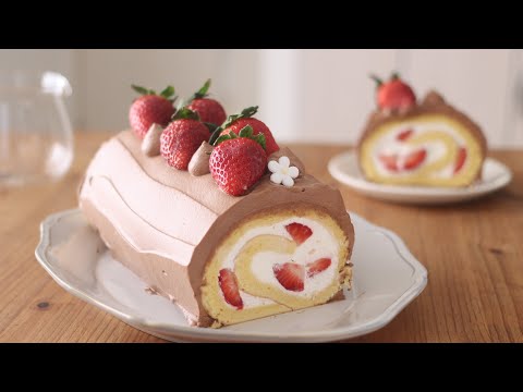 クリスマスに!Wクリーム・ロールケーキの作り方 Double Cream Swiss Roll Cake|HidaMari Cookingのサムネイル